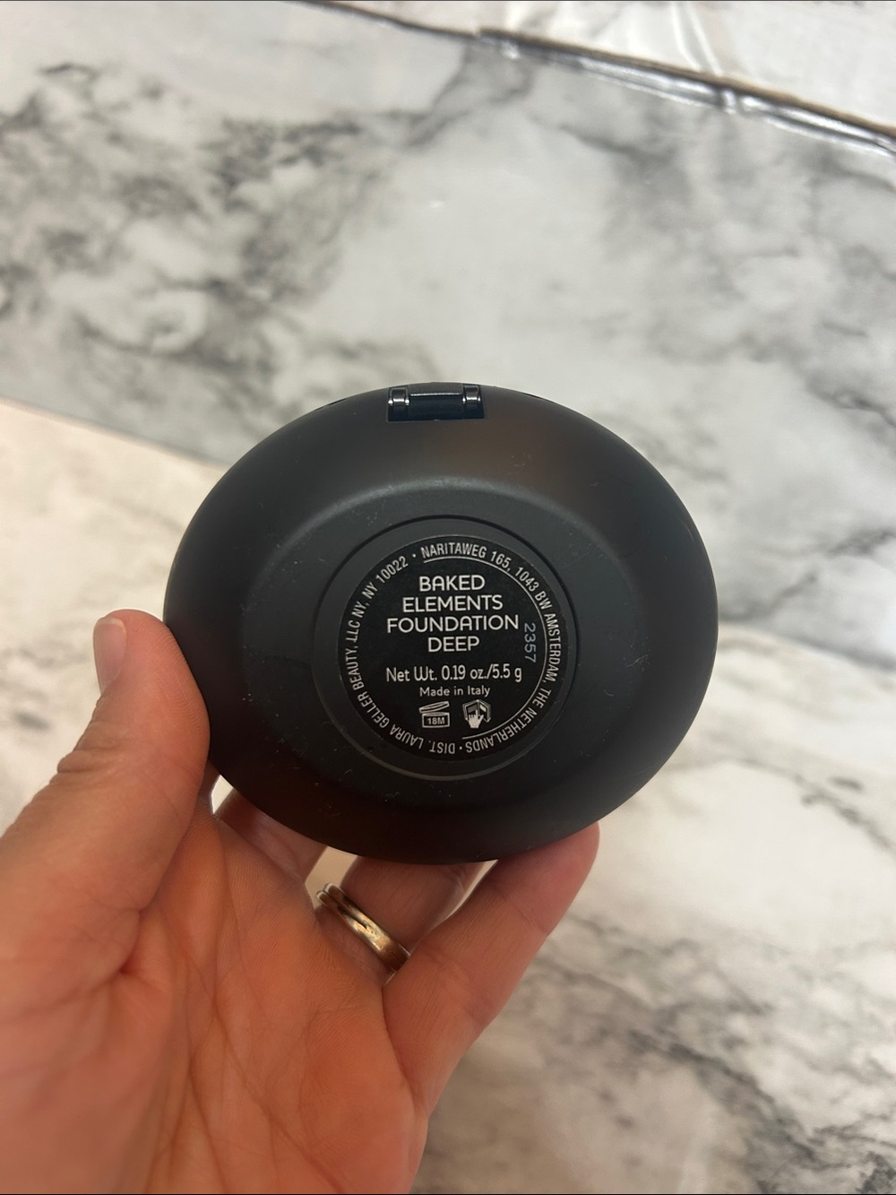 Laura Gellar Baked Elements Foundation in Deep 0.19oz - Picture 2 of 5